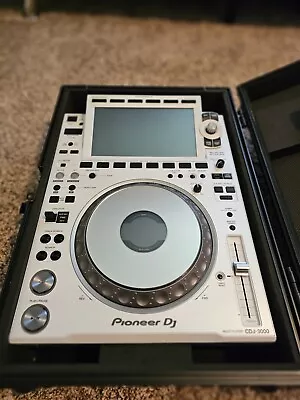 Pair Of PIONEER DJ CDJ 3000s (WHITE) LIMITED EDITION With Travel Cases • $6324.80