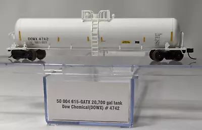 N Scale Atlas # 50004615 DOW CHEMICALS ~ GATX 20700 Gal.  Tank Car  DOWX 4742 • $28