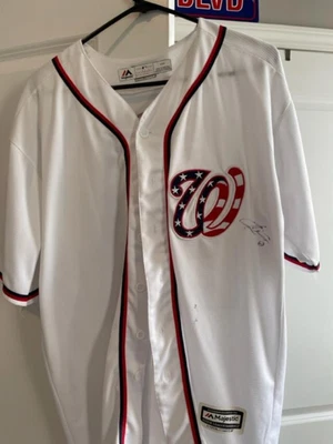 $35 • Buy Unique Juan Soto Washington Nationals Jersey, Large, Majestic Home/Alt W/ Auto