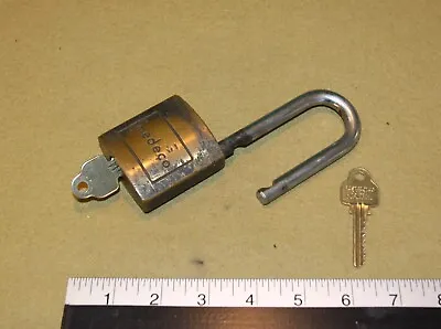 Medeco Padlock With 2 Working Keys  Key Is Retained When Unlocked  - Tested Good • $80