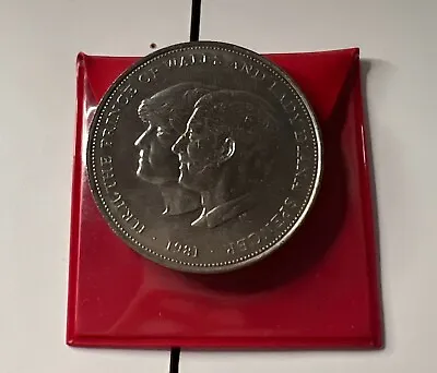 Royal Wedding Prince Charles And Lady Diana Spencer Commemorative Coin 1981 • £1.49