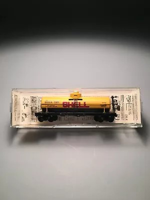 N Scale Kadee’s MTL Shell Oil Single Dome Tank Car 1101 • $16.50