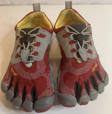 Vibram Fivefingers W3535 Womens Size 7 EU 37 Gray Red Speed Lace Barefoot Shoes • $35