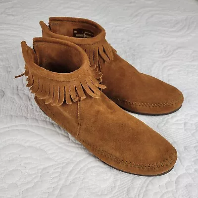 Minnetonka Brown Suede Leather Back Zip Hardsole Fringe Boot Moccasin Size 9 • $29.99