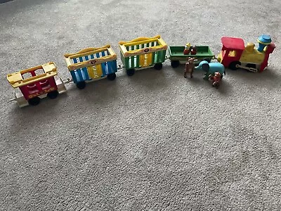 Vintage Fisher Price 5 Car Circus Train Set With Some Animals & People 1973 • $25.98