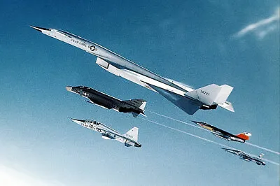 XB-70 / XB-70A VALKYRIE FLIGHT FORMATION 8x12 SILVER HALIDE PHOTO PRINT • $14.99