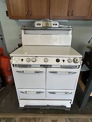 Vintage White O’Keefe & Merritt Range Stove Top Oven • $150