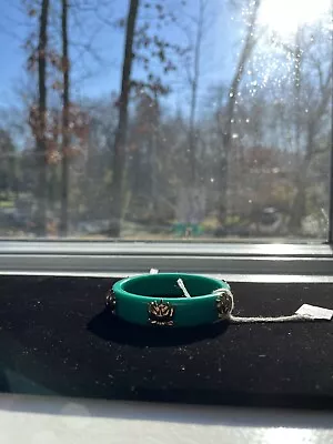 Metropolitan Museum Of Art Lucite Bangle With Lotus. Vintage 2000s • $38