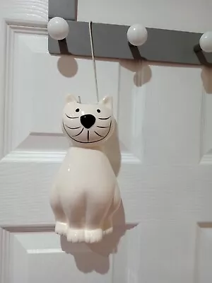 £10 • Buy Cream Wall Hanging Pot Cat Vase