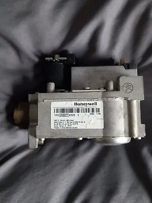 Honeywell Gas Valve VR4601TA1026 • £20