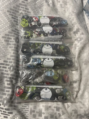 $5.99 • Buy 100 BaggieGenuine Monster Drink Can Tabs Dark Blue, Green, Light Blue, Black Lot