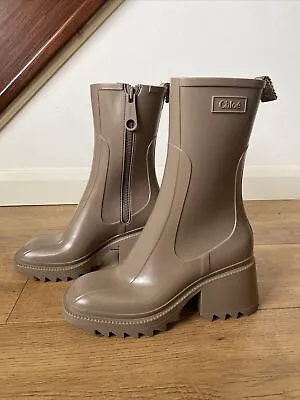 £290 • Buy Chloé Betty Rain Boots. Beige Wellingtons. Used Only Once.