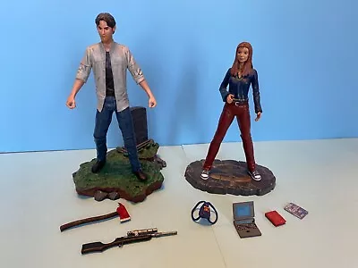 Buffy The Vampire Slayer Action Figures Willow And Xander With Stands And Access • $36