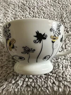Bumble Bee Tea And Coffee Cup PAI Porcelain Modern Pedestal Mug • $11