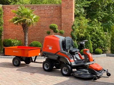 £8999 • Buy Husqvarna RC320TS 4WD Ride On Mower Compact Tractor Outfront / John Deere Stiga*