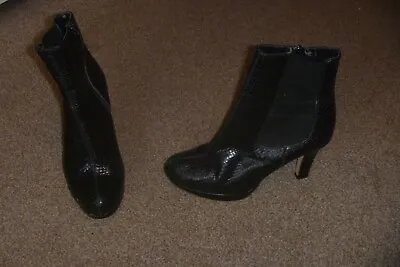 £1.99 • Buy CLARKS Ladies Ankle Boots  Size 7  UK Black Leather - Slip On 3.5  Heel -Chelsea