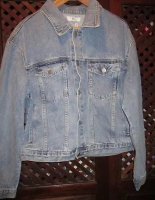 Ladies Cropped Denim Jacket Size 14    By VL • $27
