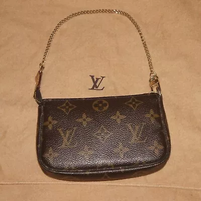 LOUIS VUITTON Monogram Mini Pochette Accessoires Pouch M58009 LV Auth Yk6366 • $450