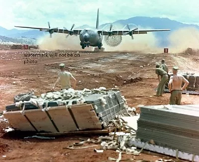 Lockheed C-130B/E Hercules Aircraft Delivering Supplies 8x10 Vietnam Photo 153 • $7.43