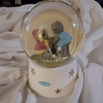 £21.14 • Buy Carte Blanche ‘Me To You’ Skating Bears Snow Globe W/Color Changing Lights