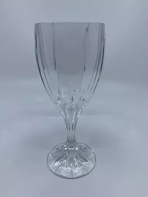 Mikasa Berkeley Crystal Wine Glass • $12