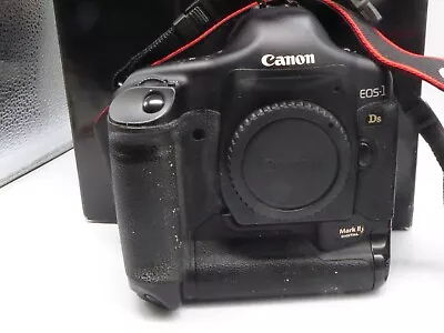 Canon Eos-1 Ds Mark Ii Digital - Body With 3 Batteries & Charger + Other Parts • $353.61