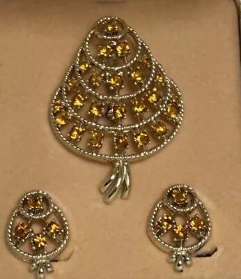  Vintage Camelot Costume Jewelry Brooch And Clip Earrings Set In Original Box • $19.99