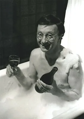 Carry On Charles Hawtrey In Bath BW POSTER • £10.99