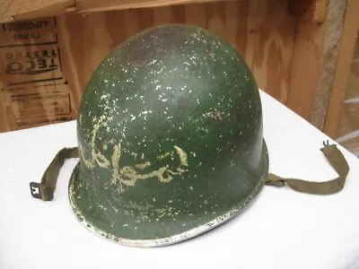 Original WW2 US Army M1 HELMET.Early Type.Fixed Loop.Unusual Middle East Decal. • £169.99