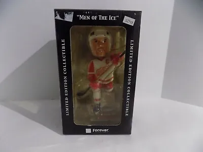 $27 • Buy NHL Steve Yzerman Detroit Red Wings Bobblehead Forever Collectibles 2002