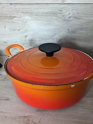 Le Creuset ‘D’ Casserole Dish Pot - Orange 22CM Diameter  • £35