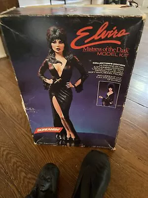 Elvira Mistress Of The Dark SCREAMIN' Model Figure Kit Soft Vinyl 1/4 Scale 18   • $119.99