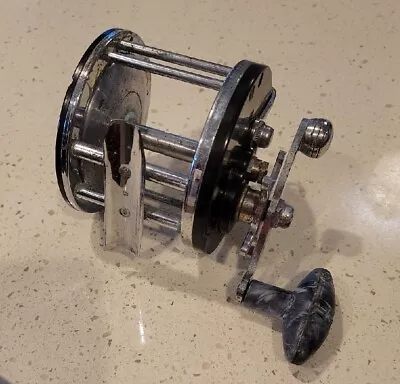 Pflueger - Ohio - Fishing Reel - 1979 Conventional Reel In Working Condition  • $12.74