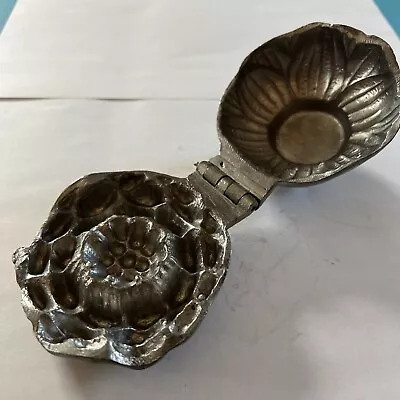 Antique 1920’s E & Co Pewter Flower Ice Cream Mold # 318 • $9.99