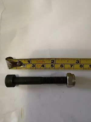 £2 • Buy Hi Tensile Axle & Nut - 70mm