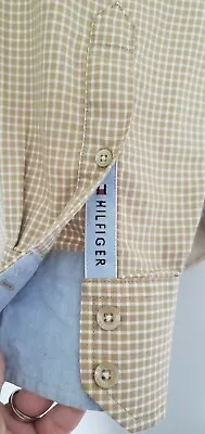 Vintage Tommy Hilfiger Shirt Men Medium Button-Down Long Sleeves Branded • $8.55