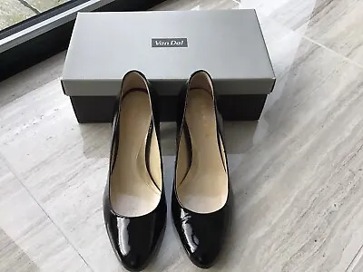 Women’s Van Dal Court Shoes Size 4.5 UK D • £12