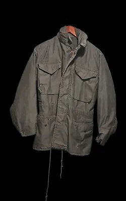 Vintage M-65 Cold Weather Military Field Coat Jacket Size Small Distressed  • $35