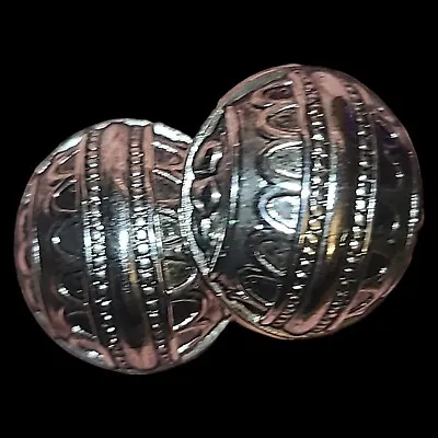 Vintage Avon Moroccan Silver Tone Dome Clip-on Earrings • $5.40