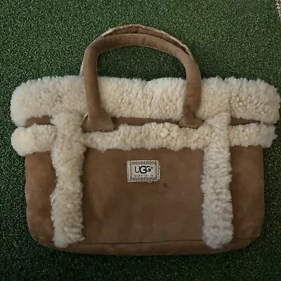 Small Beige And White Ugg Shoulder Bag  • £19.99