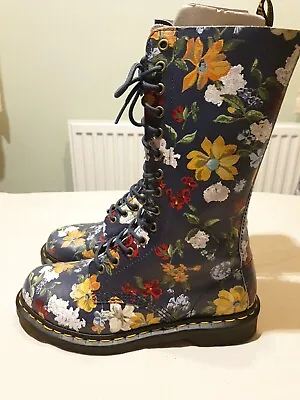 Dr Martens 1B99 Darcy Floral Size 7 ×relisted× • £150