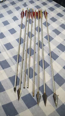 8 Mixed Vintage Fiberglass Arrows 4 With 5 H Broadheads • $15.99