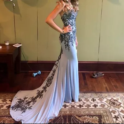 Strapless Prom Dress Size 00 • $180