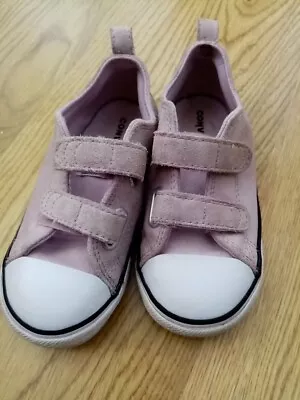 Girls Converse Infant Size 10 • £7