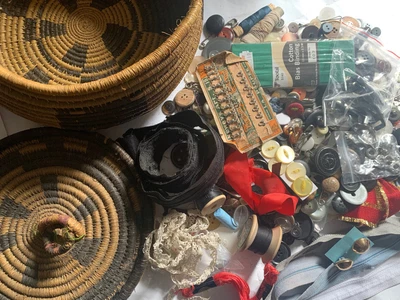 £4.99 • Buy Vintage Sewing Basket & Haberdashery Contents