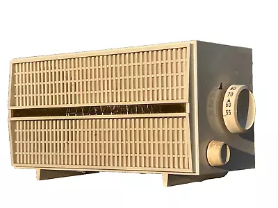 Airline Gen-1656b Vintage Tube Radio Montgomery Wards. • $49.99