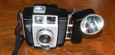 £19.42 • Buy Kodak BROWNIE TWIN 20 OUTFIT Eastman Kodak Camera W/Flash W/Adjustable Lense