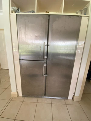 $700 • Buy Double Fridge And Freezer 