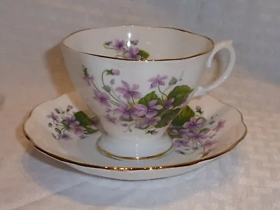 Vintage Royal Albert Bone China England Purple Pansies Floral TEACUP & SAUCER • $29.99
