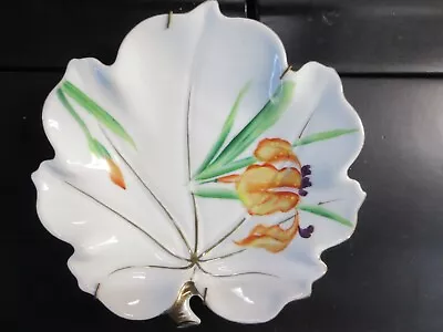 VINTAGE UCAGCO CHINA Hand-painted Porcelain Leaf  Plate JAPAN Flower Motif • $17.95